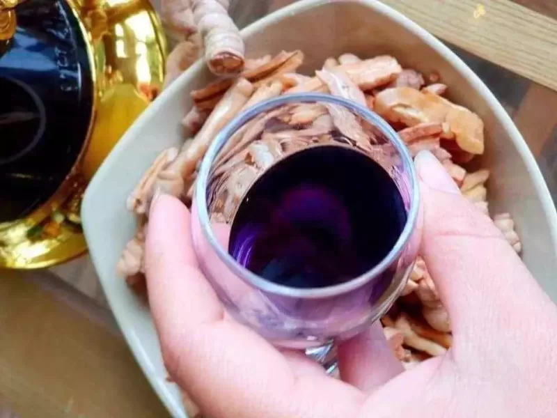 Rượu Ba Kích Và Công Dụng Tuyệt Vời Đối Với Sức Khoẻ