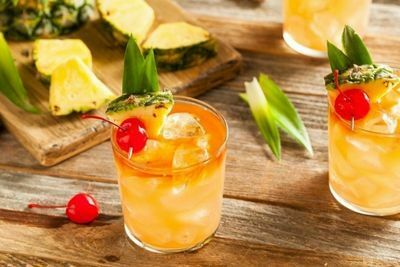 https://ruouplus.com/tong-hop-cong-thuc-pha-ruou-vodka-cuc-ngon/